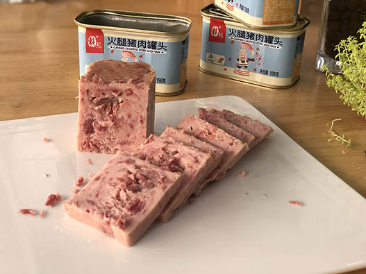 午餐肉罐头商标注册属于哪一类？